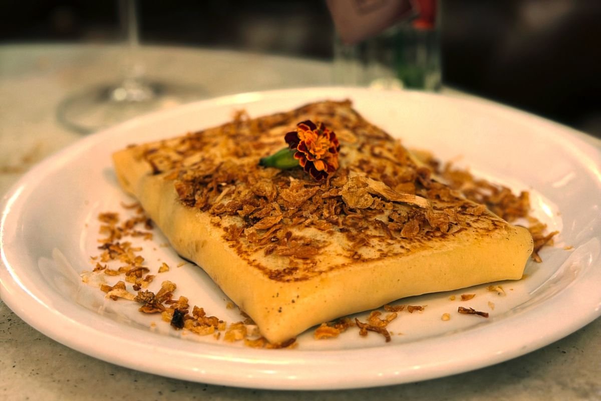 Zidanne - Crepe de filet com cebola caramelizada